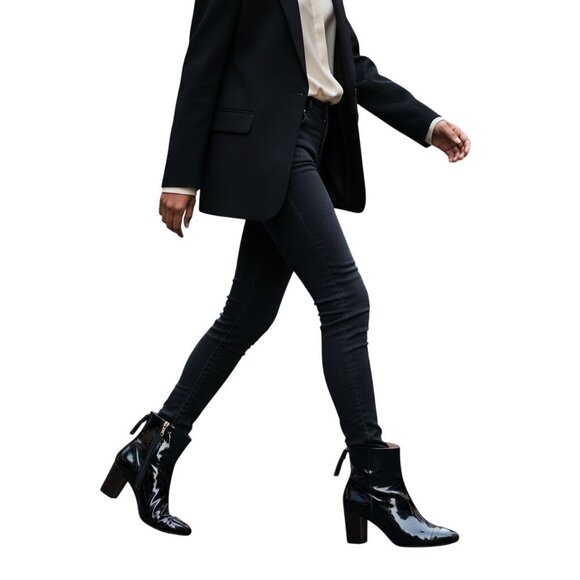 Stuart Weitzman Black Patent Leather Cap Toe Back Zip Heeled Boots Size 8M - Picture 1 of 9